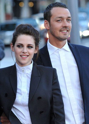 Sstt..Kristen Stewart Didekati Selingkuhannya Lagi