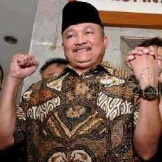 Toyota Vios Tabrak Bahu Jalan, 4 Orang Luka Parah