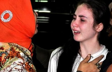 Ibunda Yakin Arumi Bachsin Kabur Bukan Karena Konflik dengan Keluarga Ibunda Yakin Arumi Bachsin Kabur Bukan Karena Konflik dengan Keluarga