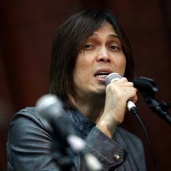 Once: Lipsync itu Sebenarnya Nggak Aib Banget