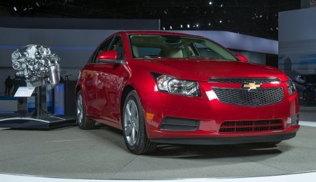 FOTO SPESIFIKASI CHEVROLET VS HYBRID Chevrolet Klaim Cruze Diesel Sebanding dengan Hibrid