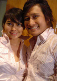 Fenita Arie Senang Boyong Anak ke Tempat Syuting Fenita Arie Senang Boyong Anak ke Tempat Syuting