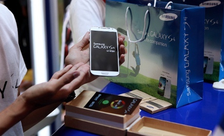 http://images.detik.com/content/2013/05/16/317/galasys4samsung460.jpg