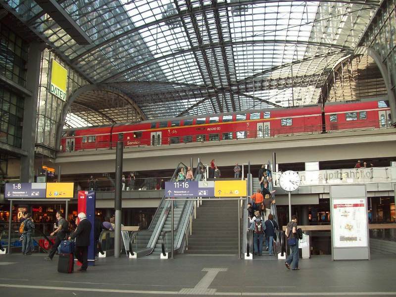 http://images.detik.com/content/2013/05/30/1383/141000_berlinhbf2.jpg