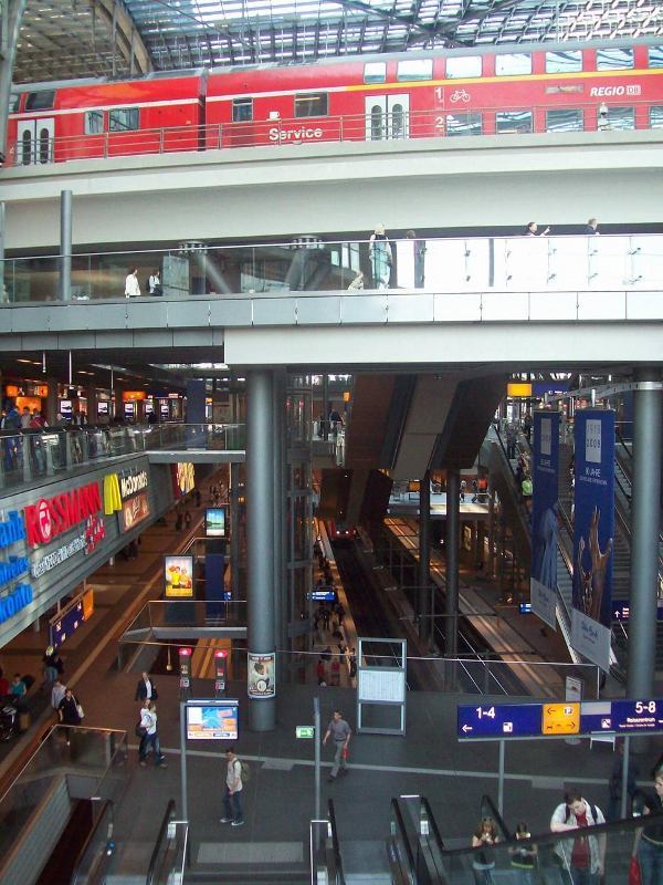 http://images.detik.com/content/2013/05/30/1383/141032_berlinhbf4.jpg