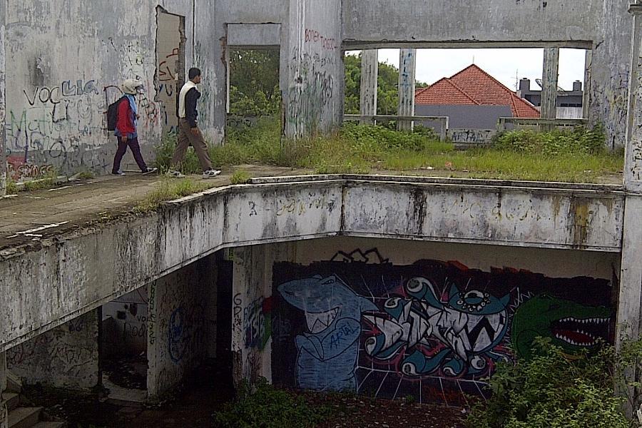 Rumah Hantu Darmo Surabaya