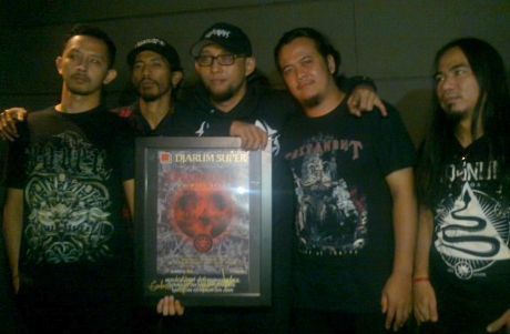 Burgerkill Raih Penghargaan Metal Hammer Award