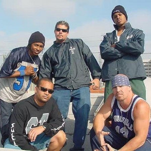 5 Fakta Menarik Suicidal Tendencies