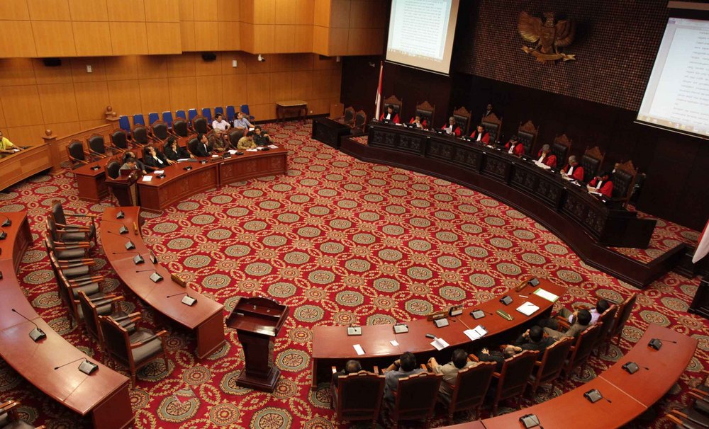 ICW: LeIP Harus Jelaskan Maksud  Korupsi Kelembagaan di MK 