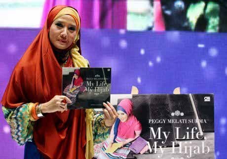 VIDEO ALASAN PEGGY MELATI SUKMA BERHIJAB Peluncuran Buku Peggy  'My Life My Hijab' di JCC, Senayan, Jakarta Selatan