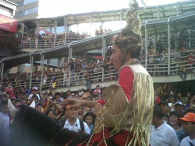 Naik Panggung Jakarnaval 2013, Jokowi Gaungkan 3 Pesan Kebersihan