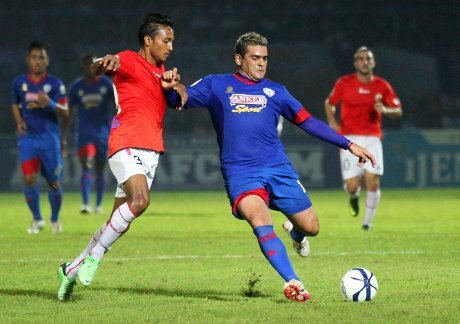 VIDEO HASIL PERTANDINGAN AREMA VS PERSIJA 3-1 Arema Berhasil Laga Lanjutan Indonesia Super League (ISL)