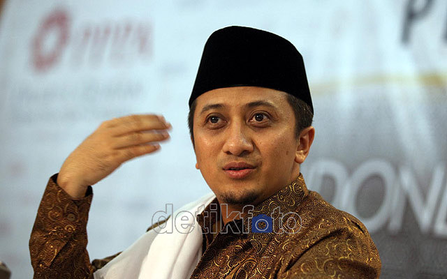 http://images.detik.com/content/2013/07/18/5/mansyur5.jpg