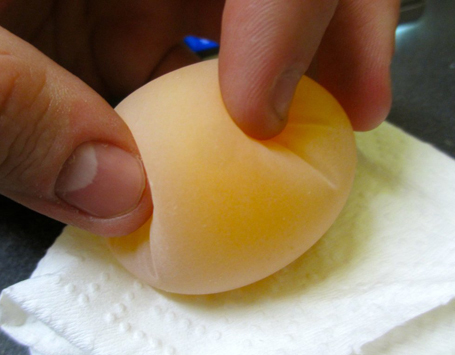 Telur ayam ajaib tanpa cangkang !