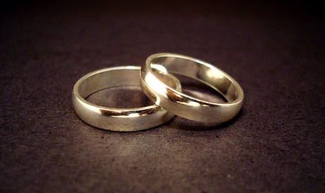 ilustrasiweddingringswikidlm.jpg