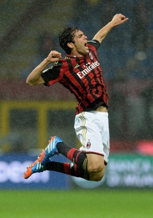 http://images.detik.com/content/2013/10/31/71/kaka2.jpg