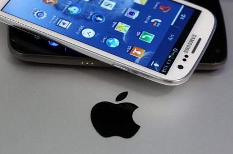 http://images.detik.com/content/2013/11/18/398/110345_applesamsung460.jpg