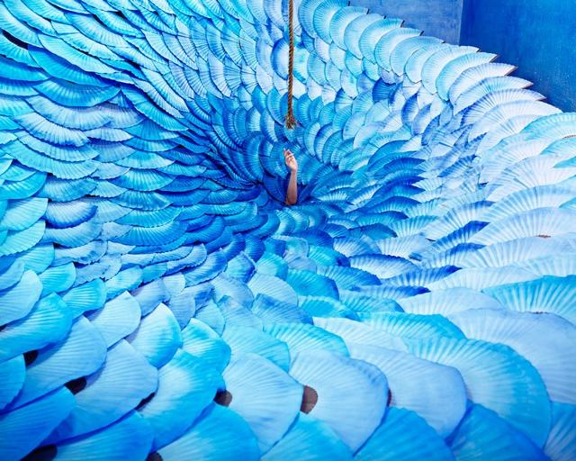 Untuk membuat satu karya foto, kadang dibutuhkan waktu beberapa minggu karena tingkat kesulitannya yang tinggi. (kredit foto: jee young lee) http://images.detik.com/content/2013/12/09/1146/16we.jpg