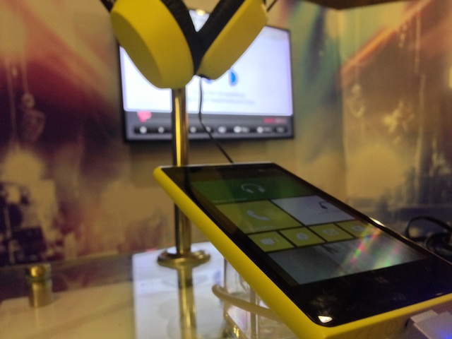 Satu hal yang fitur setingan di Nokia Lumia 1020 yang tidak ada di kamera smartphone lainnya adalah kemampuan mengatur manual fokus secara detil,” kata Anvid. http://images.detik.com/content/2013/12/09/1146/lumia10206.jpg