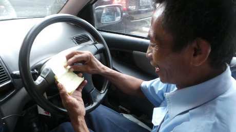 Foto Kamus Murah Meriah Supir Taksi Tarnedi Untuk Ngomong Inggris