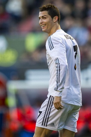 http://images.detik.com/content/2013/12/29/73/ronaldo.jpg