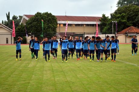 Timnas U-19 Matangkan Formasi 4-3-3