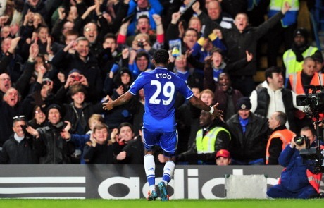 Samuel Eto'o  Cetak Hat-trick
