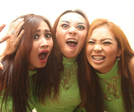 Yenny Anggarainy  3 Kucing  Diculik?