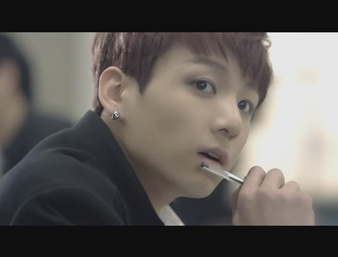 Ada Apa dengan Jungkook  BTS  dan Taeyeon  SNSD ?