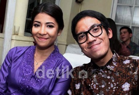 Anak Pertama Desta dan Natasha Rizki Diperkirakan Lahir 21 Maret