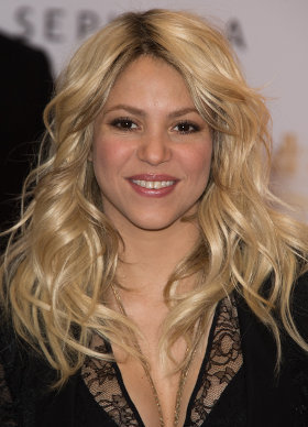 Bareng Blake Shelton, Shakira Siapkan Lagu Country di Album Baru