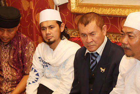Tegaskan Tak Praktik Perdukunan, Ustad Guntur Bumi Ingin Disebut Sebagai Tabib