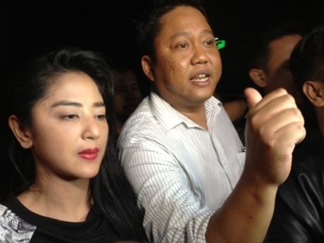 Ibunda Baru Kenal Pacar Dewi Persik