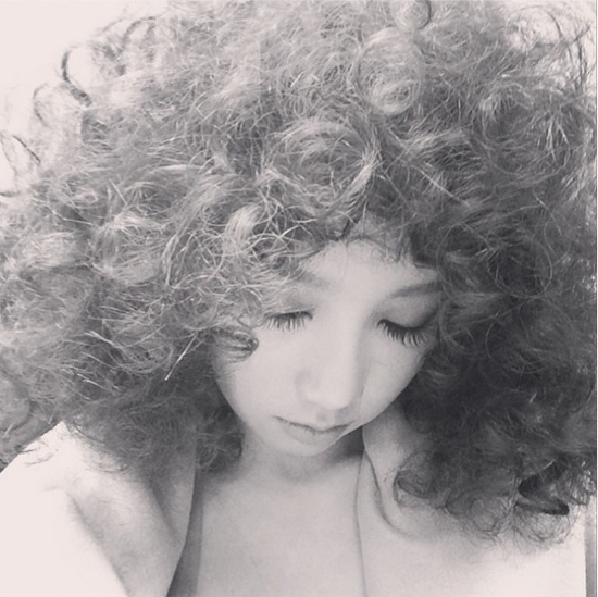 Rambut Keriting Afro Taeyeon  SNSD , Love It or Leave It?