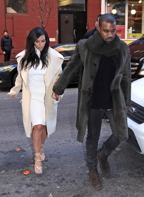 Kim Kardashian Larang Tamu Gunakan Ponsel di Acara Pernikahannya