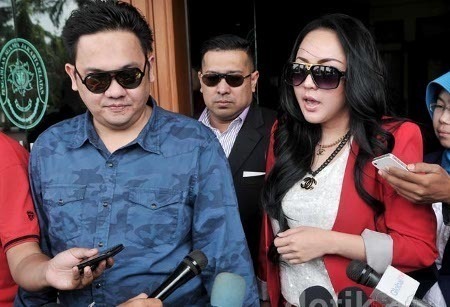  Soal Video Skandal dengan Farhat, Regina: Keluarin Aja Sini Saya Bayar!