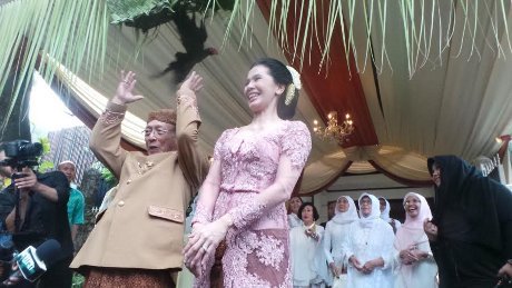 Lepas Ayam Betina Tanda Orangtua Ikhlas Menikahkan Alyssa dengan Dude