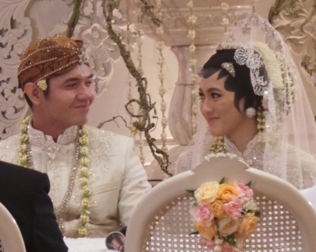 Akad Nikah Dude dan Alyssa Kental Nuansa Islami