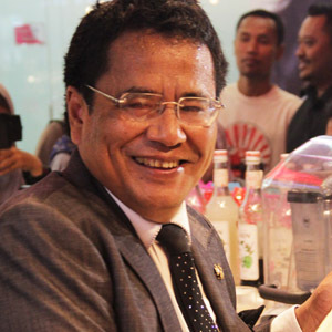 hotmandepan.jpg