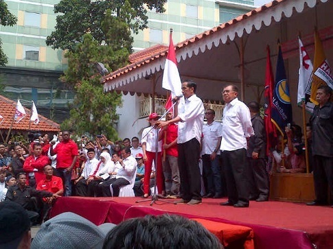 http://images.detik.com/content/2014/05/21/4/074613_jokowismes.jpg