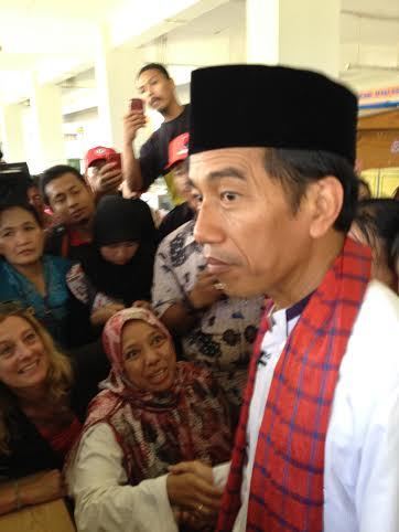 http://images.detik.com/content/2014/05/21/4/074734_jokowicapres.jpg