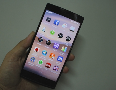 2. Layar & Interface http://images.detik.com/content/2014/06/05/406/113444_img_1809.jpg
