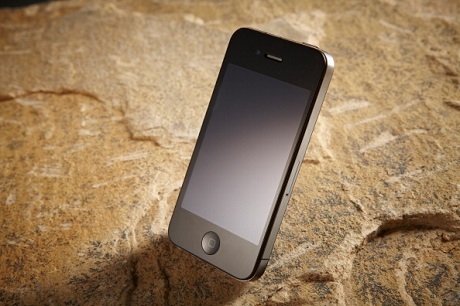 iPhone 4S (gettyimages) http://images.detik.com/content/2014/08/05/317/iphone4sdalem.jpg