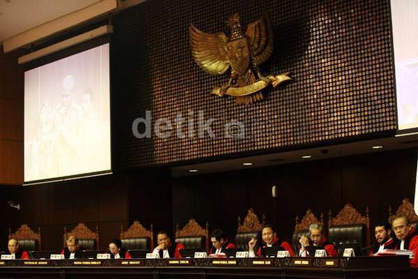 Sidang Gugatan MK