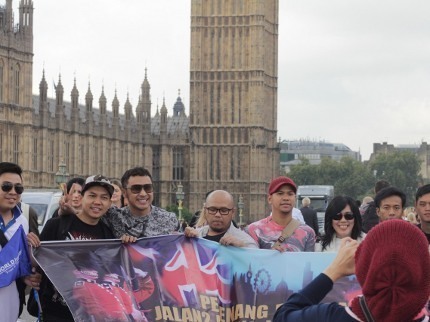 Nidji  Bawa  Hangatnya Matahari Indonesia ke Atas Langit London