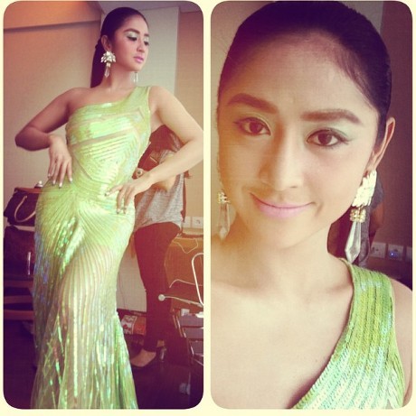 Dipolisikan Bos Lamborghini, Dewi Persik Sibuk Manggung Dipolisikan Bos Lamborghini, Dewi Persik Sibuk Manggung