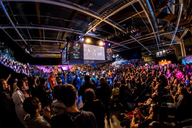 Acara Dreamhack juga dibarengi dengan beberapa kompetisi e-sport yang mempertandingkan game Counter Strike, DOTA, dan juga StarCraft. (istimewa/kotaku)
http://images.detik.com/content/2014/12/02/1146/dreamhack-gbr5.jpg