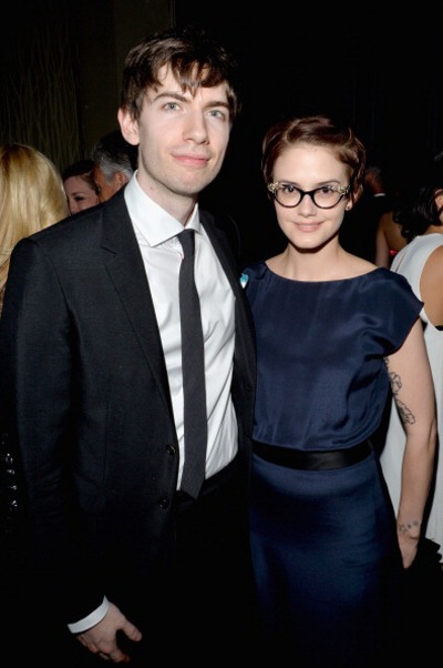 David Karp adalah pendiri Tumblr, jejaring sosial yang sekarang dimiliki Yahoo. Kekayaannya mencapai USD 200 juta. Tampak David bersama pasangannya, Rachel Eakley. (istimewa/gettyimages/detikcom)
http://images.detik.com/content/2014/12/04/1146/tumb1.jpg