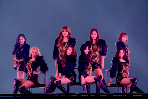 Berdelapan, SNSD Rampungkan Konser Penuh Air Mata di Tokyo Dome http://images.detik.com/content/2014/12/10/1180/dalamsnsd.jpg