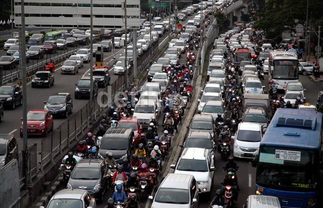 Jokowi Mau Bangun Kereta, Sambungkan Jakarta-Bekasi-Tangerang-Bogor